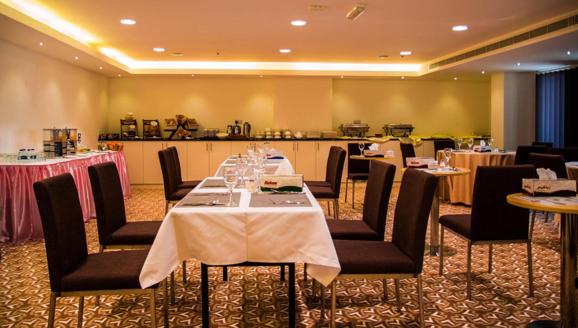 City Park Hotel Apartments Maskat Zewnętrze zdjęcie