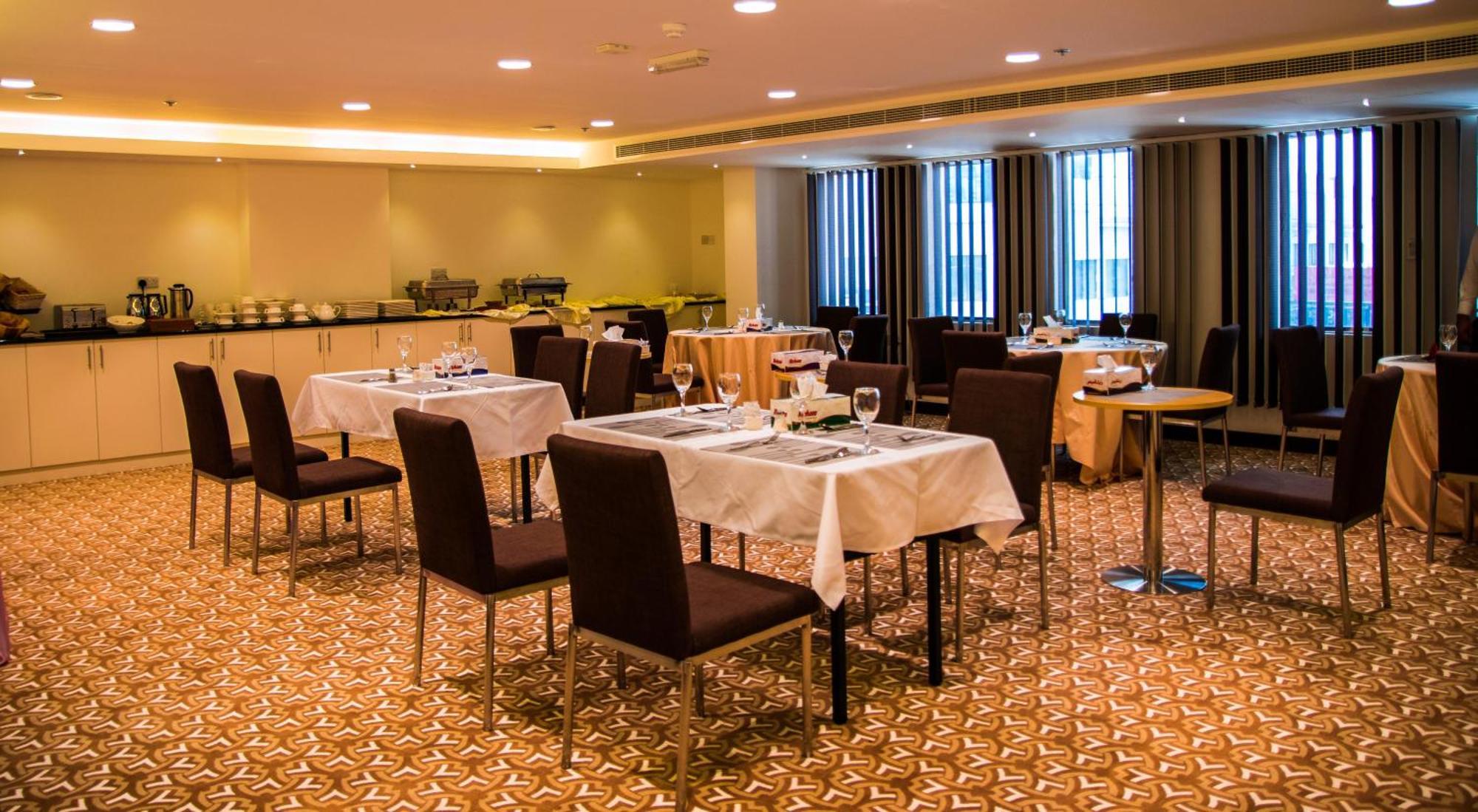 City Park Hotel Apartments Maskat Zewnętrze zdjęcie
